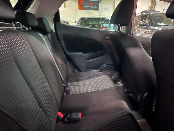 Used Mazda Mazda2 2014 for sale - 76226554: Photo 22