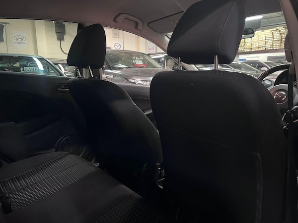Used Mazda Mazda2 2014 for sale - 76226554: Photo 24