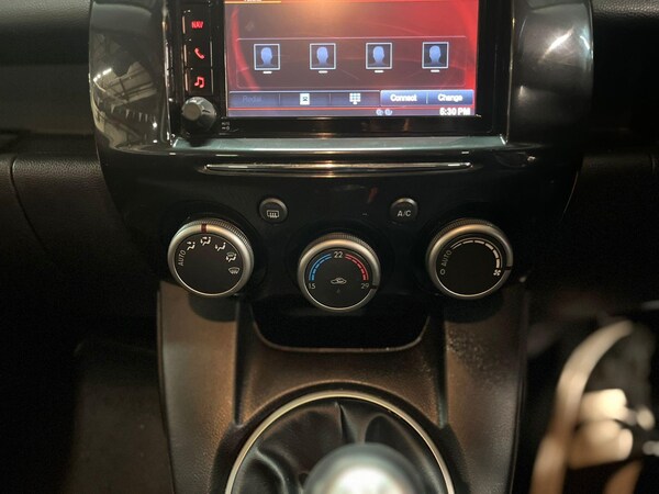 Used Mazda Mazda2 2014 for sale - 76226554: Photo 31