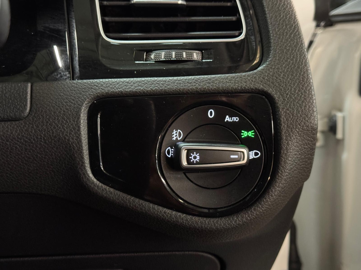 Used Volkswagen Golf for sale - 77598826: Photo 41