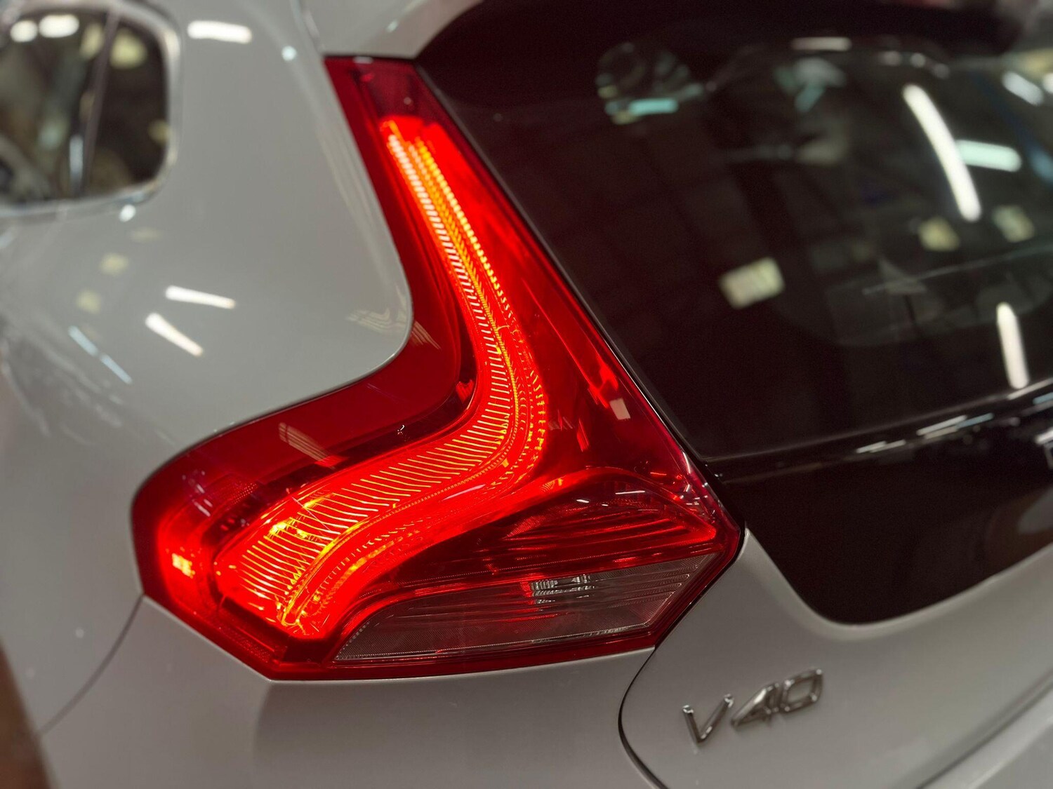 Used Volvo V40 2014 for sale - 77478699: Photo 11