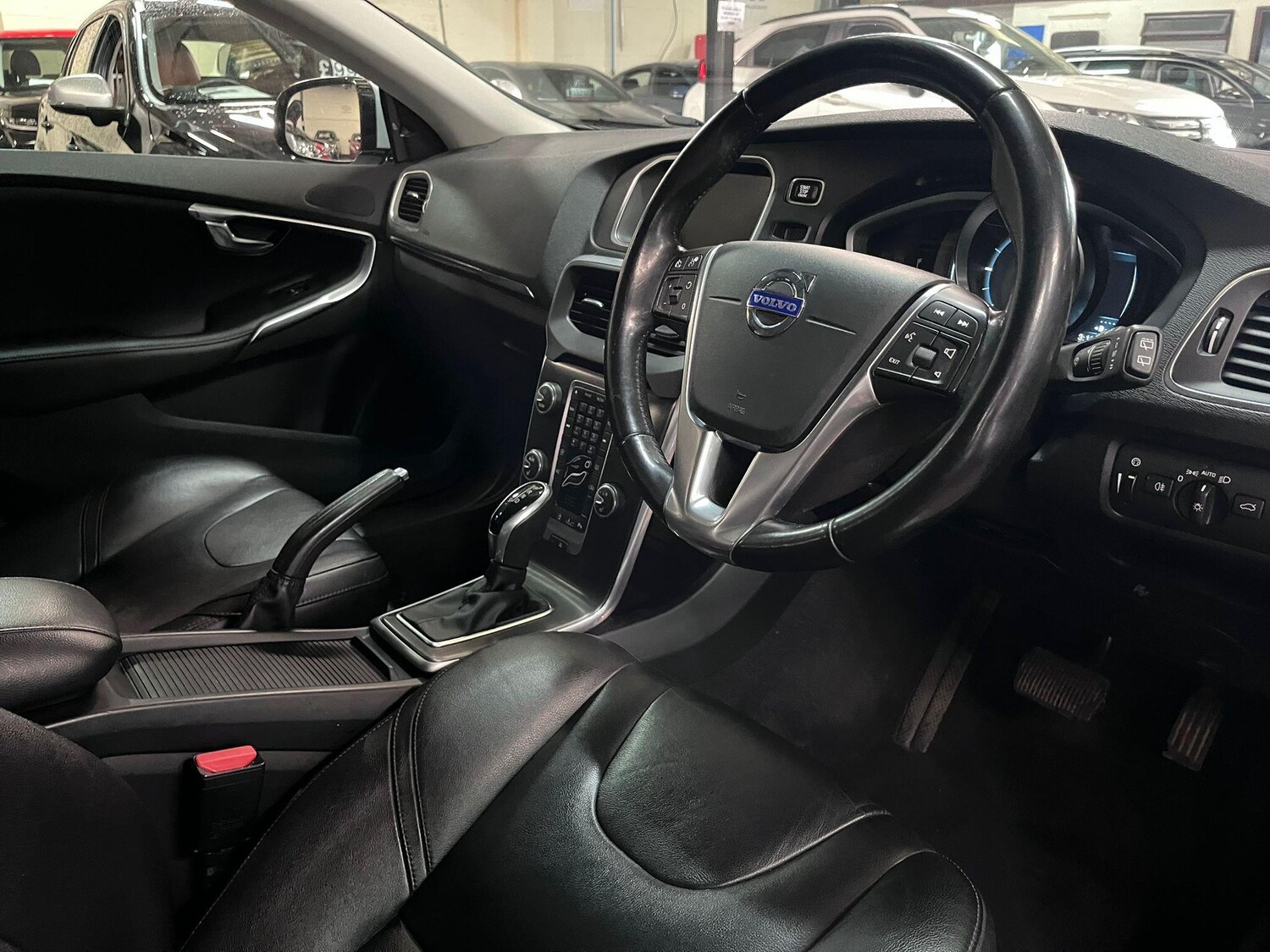 Used Volvo V40 2014 for sale - 77478699: Photo 16