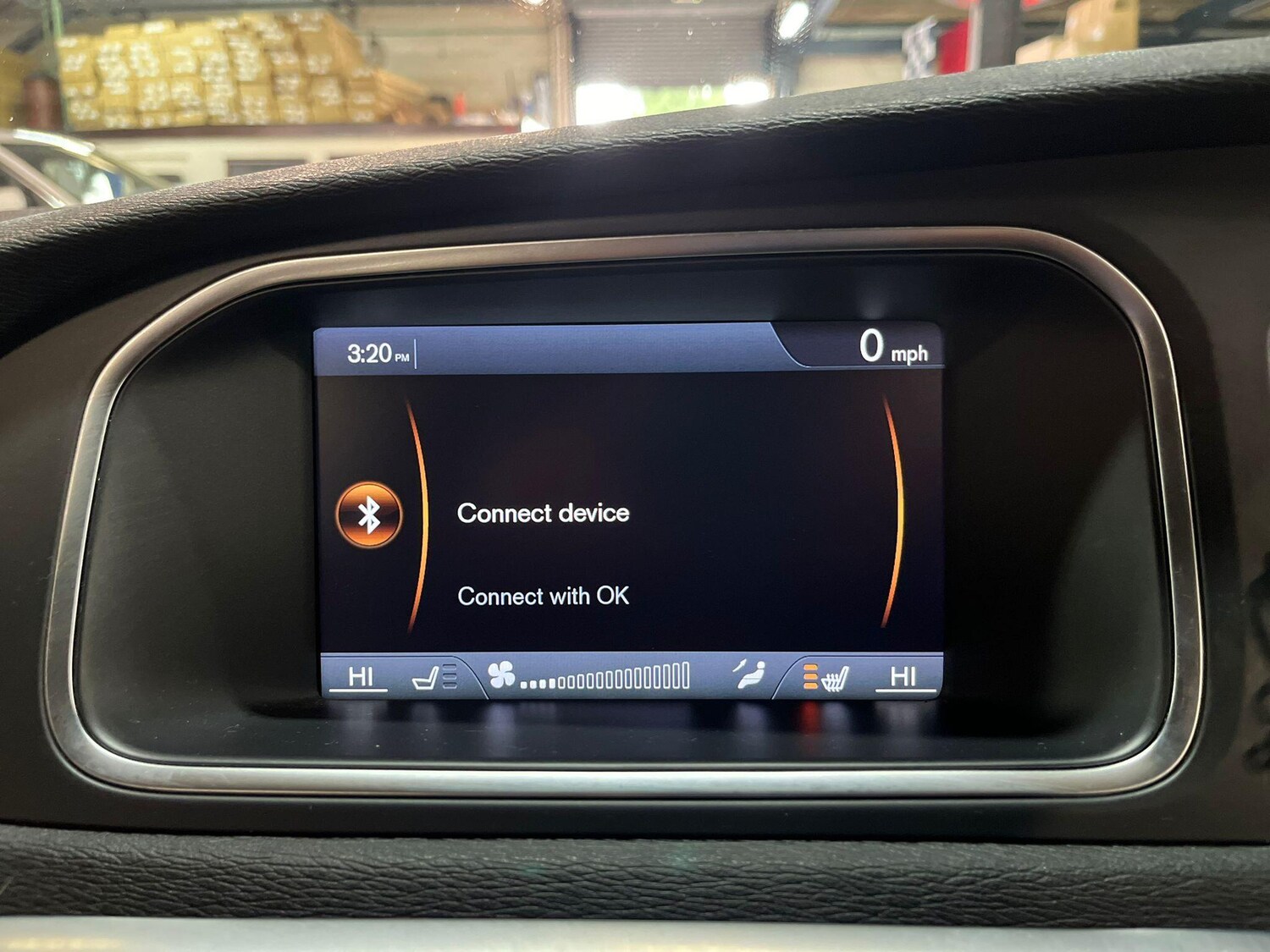 Used Volvo V40 2014 for sale - 77478699: Photo 34