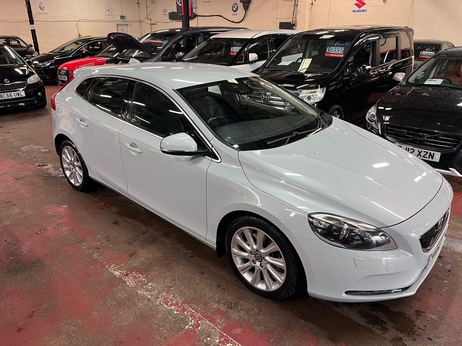 Used Volvo V40 2014 for sale - 77478699: Photo 8