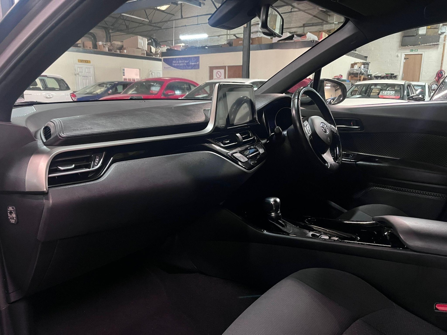 Used Toyota C-HR for sale - 76727886: Photo 22