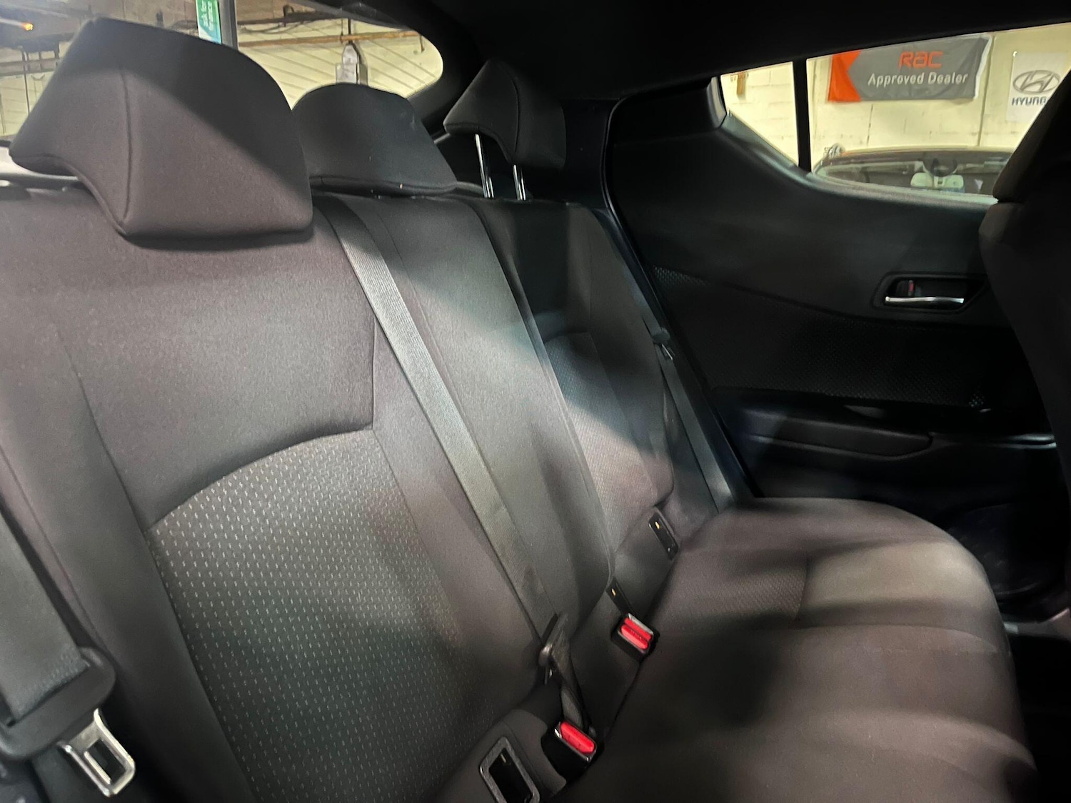 Used Toyota C-HR for sale - 76727886: Photo 25