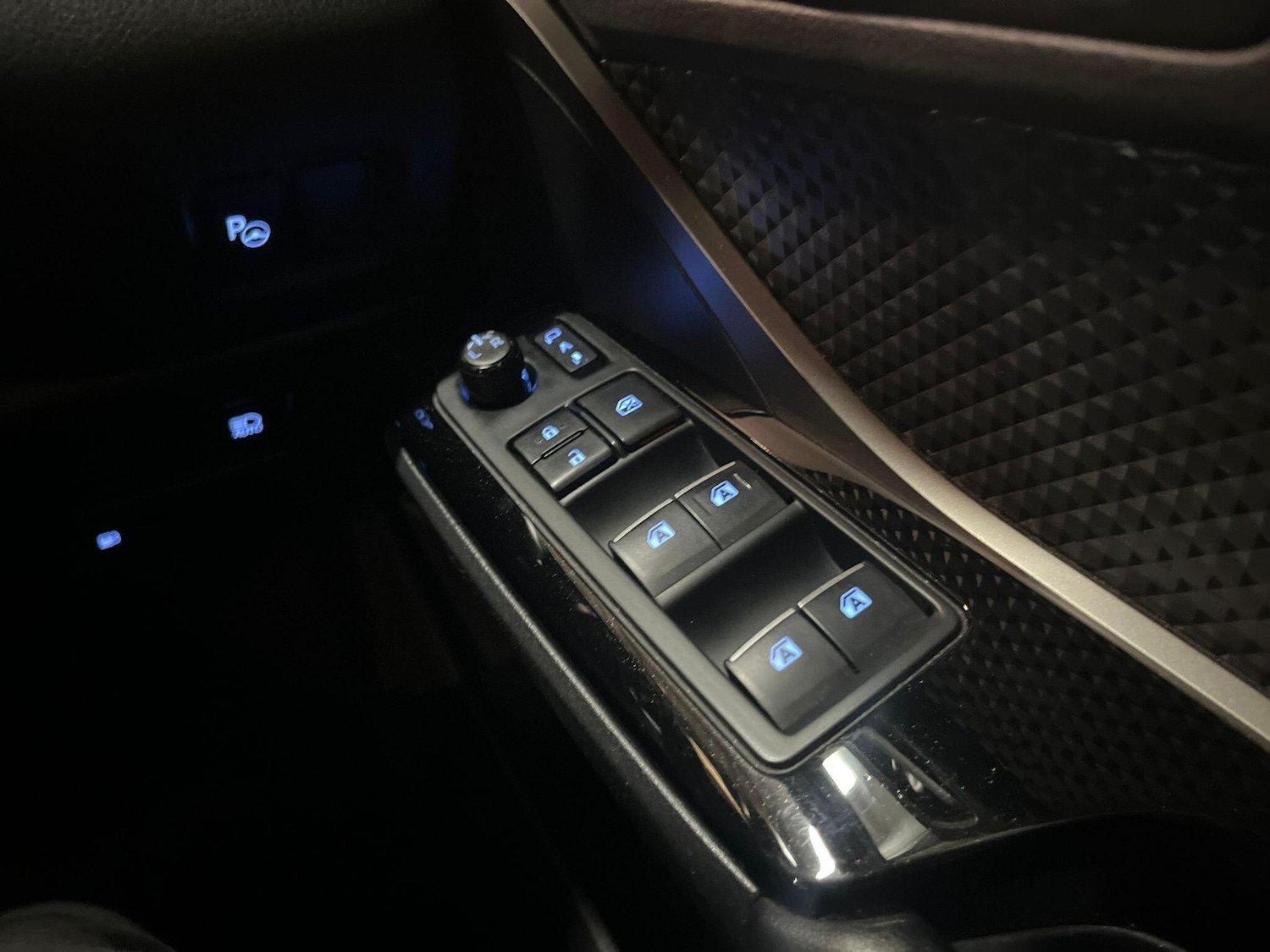 Used Toyota C-HR for sale - 76727886: Photo 35