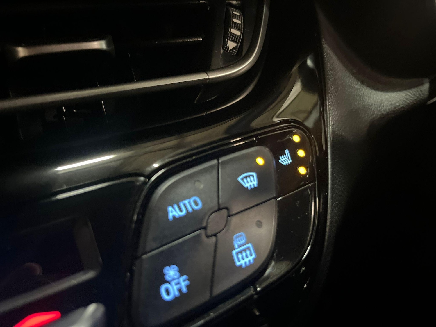 Used Toyota C-HR for sale - 76727886: Photo 41