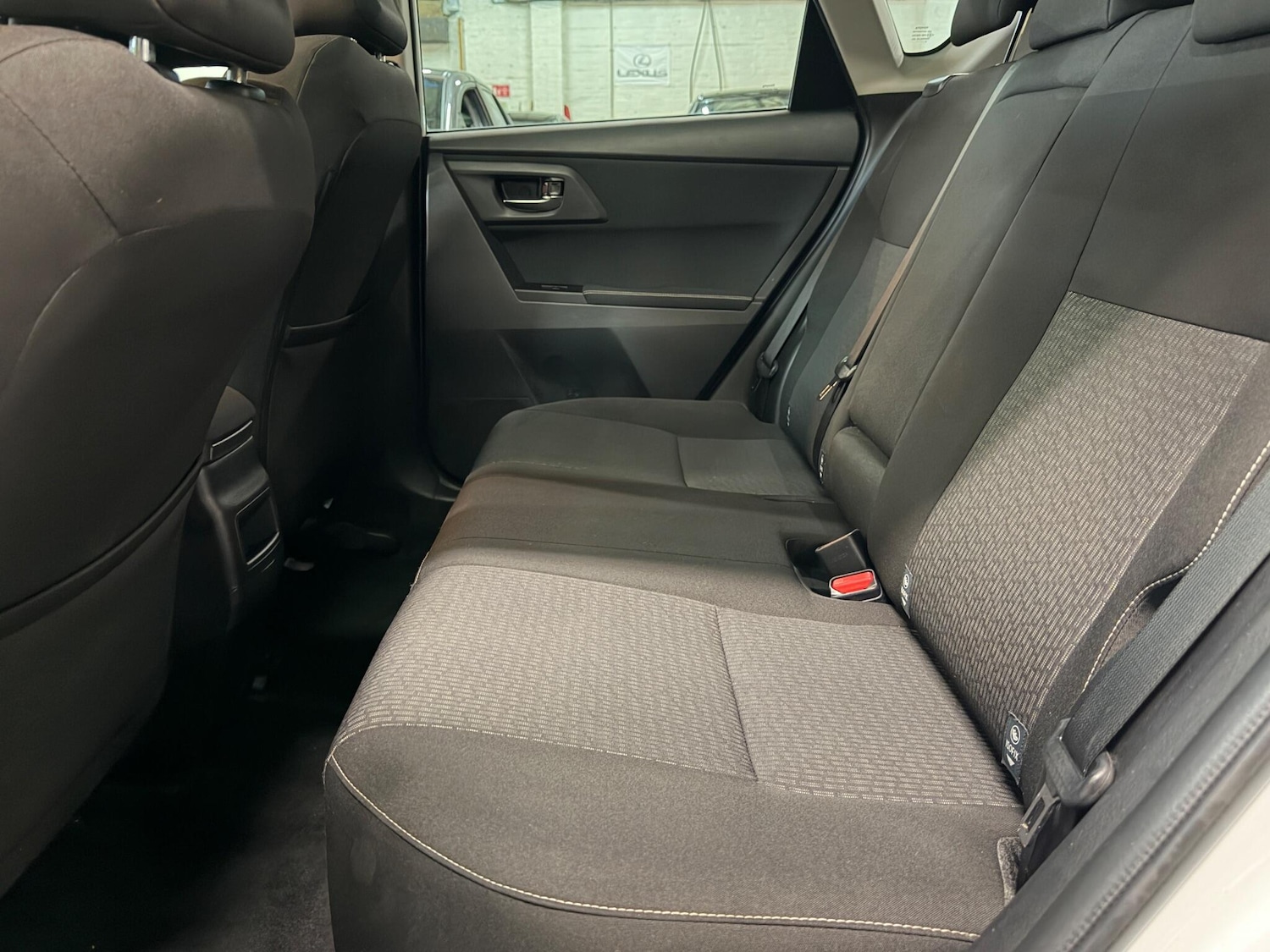 Used Toyota Auris 2014 for sale - 77081358: Photo 25