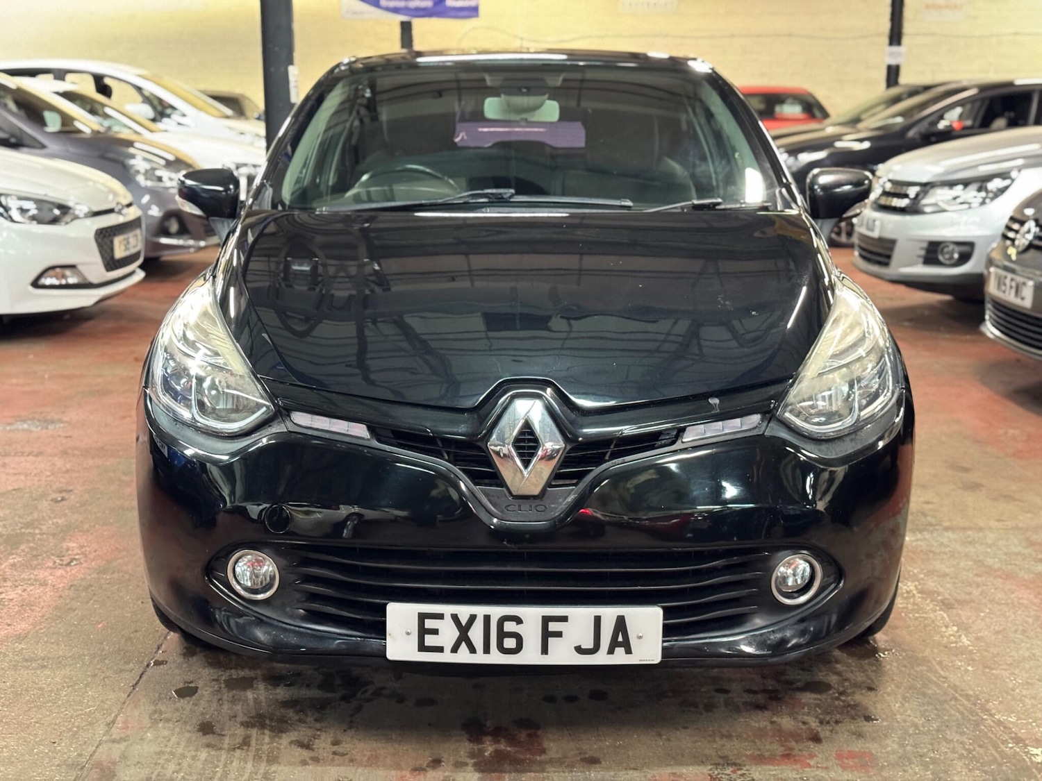 Used Renault Clio 2016 for sale - 77144016: Photo 2