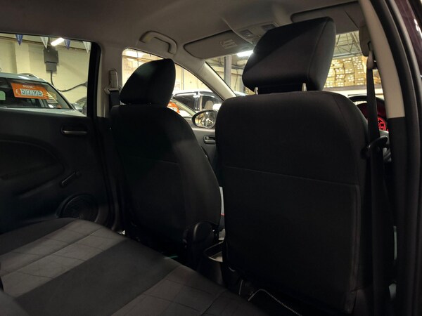Used Mazda Mazda2 2013 for sale - 76042305: Photo 23