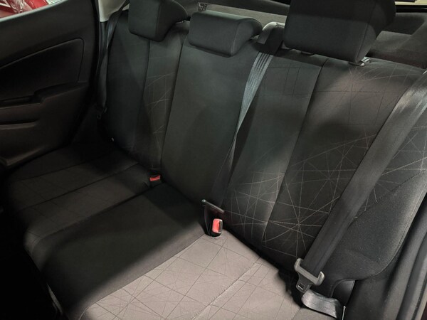 Used Mazda Mazda2 2013 for sale - 76042305: Photo 25