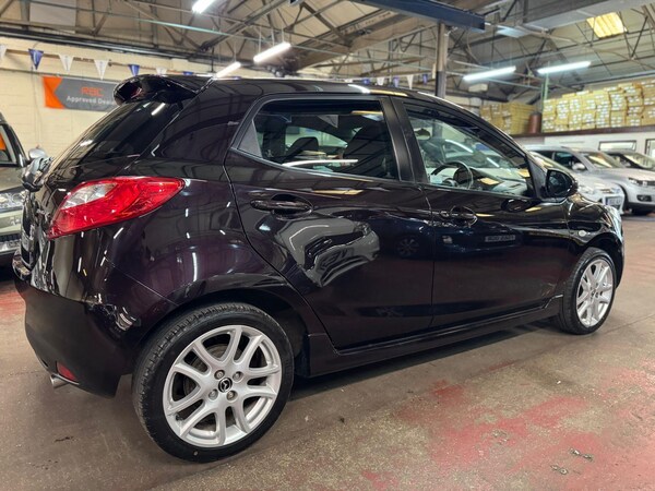 Used Mazda Mazda2 2013 for sale - 76042305: Photo 4