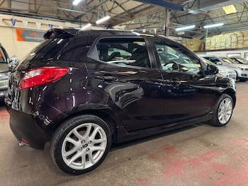 Used Mazda Mazda2 2013 for sale - 76042305: Photo 4