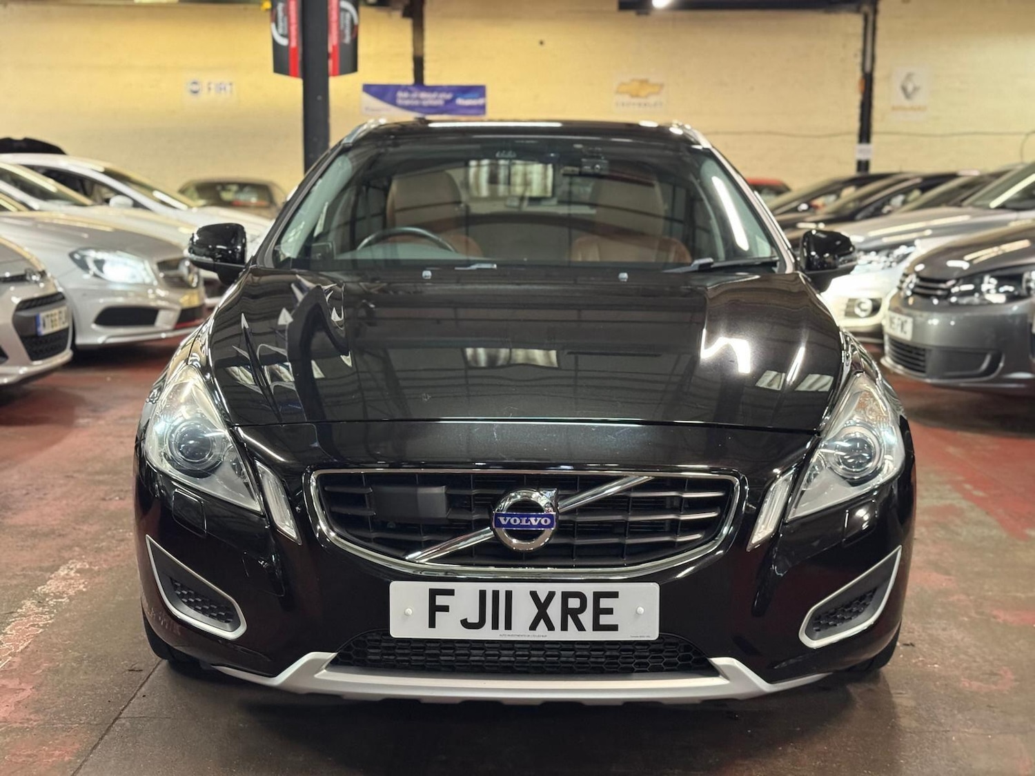 Used Volvo V60 for sale - 77175701: Photo 2