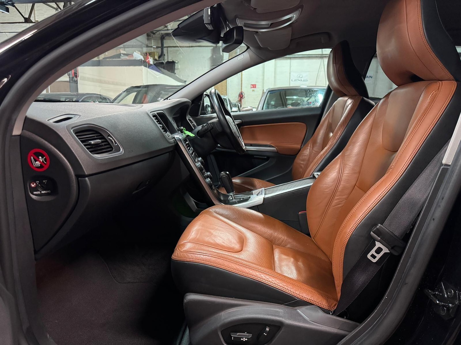 Used Volvo V60 for sale - 77175701: Photo 21