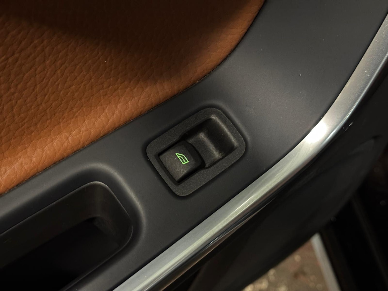 Used Volvo V60 for sale - 77175701: Photo 32