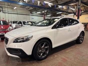 Used Volvo V40 Cross Country 2015 for sale - 79168550: Photo