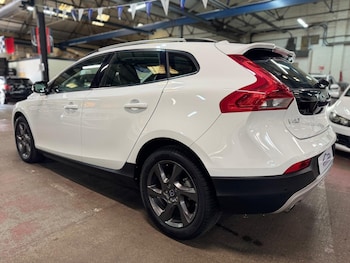 Used Volvo V40 Cross Country 2015 for sale - 79168550: Photo