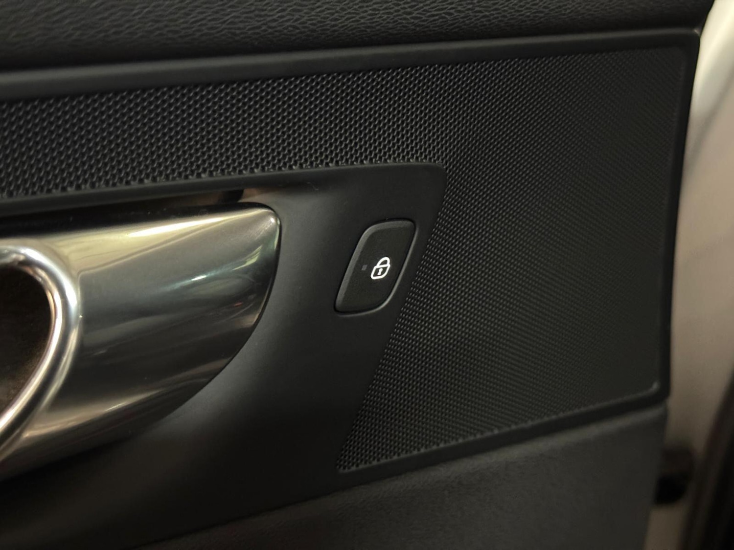 Used Volvo XC60 for sale - 78101155: Photo 40