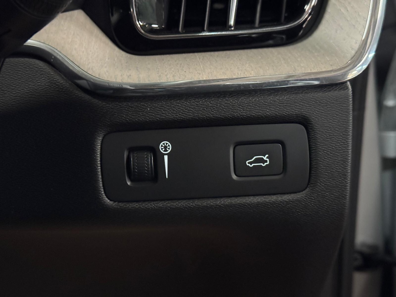 Used Volvo XC60 for sale - 78101155: Photo 47