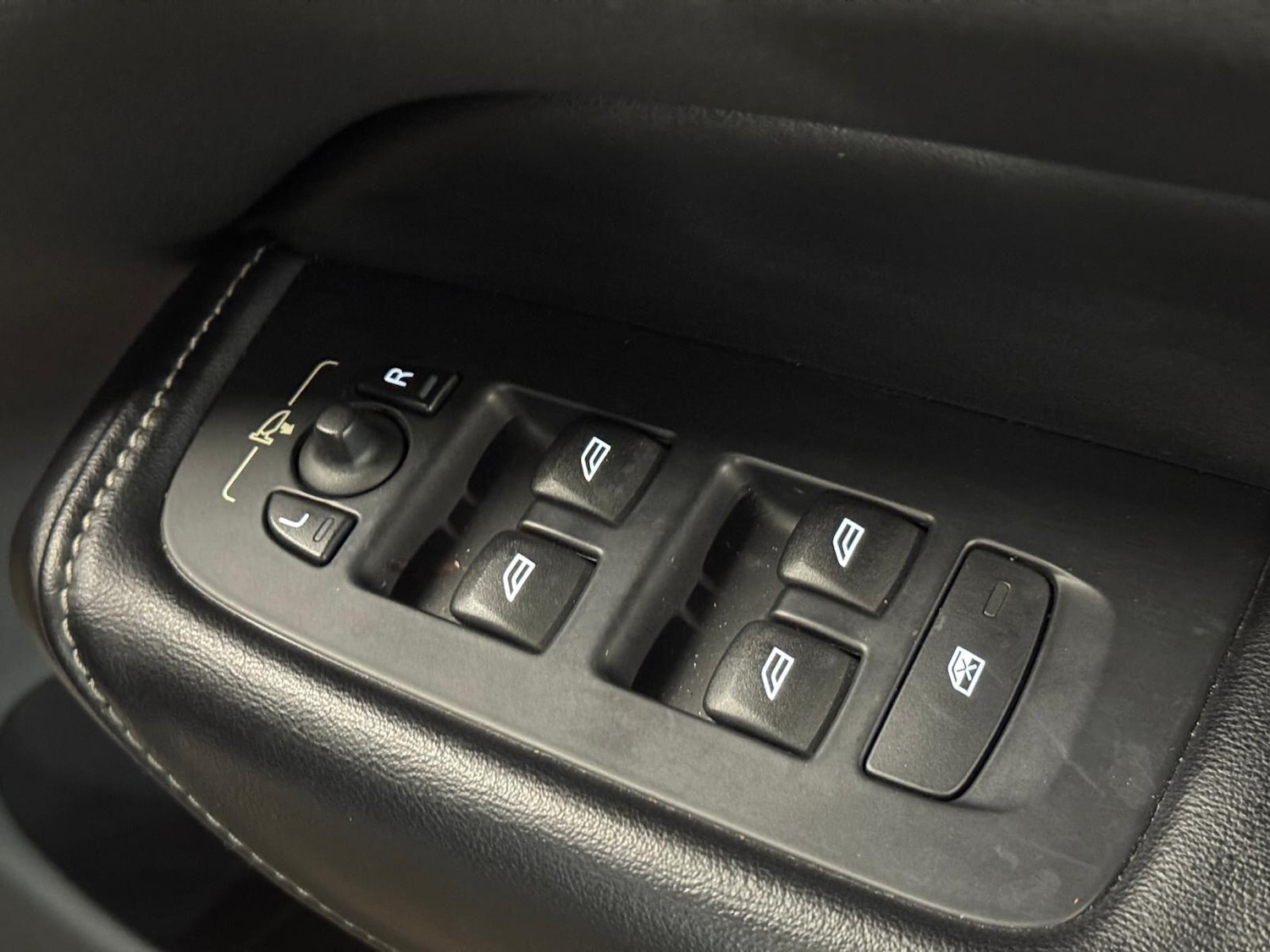 Used Volvo XC60 for sale - 78101155: Photo 48