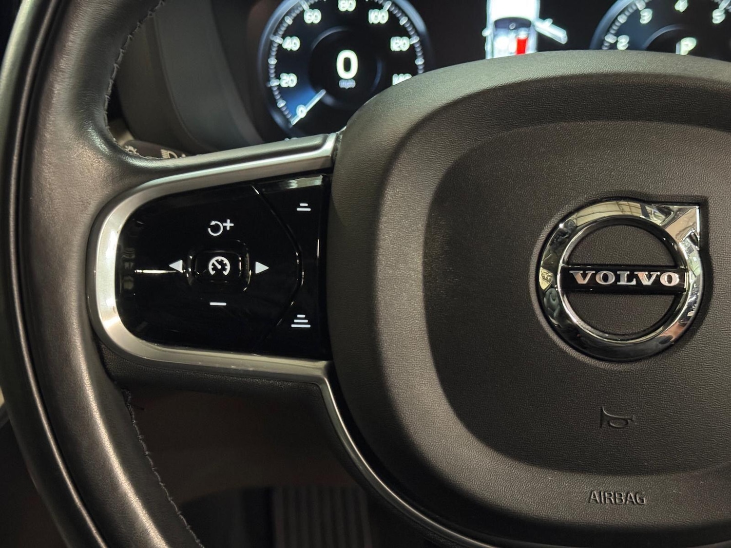 Used Volvo XC60 for sale - 78101155: Photo 63