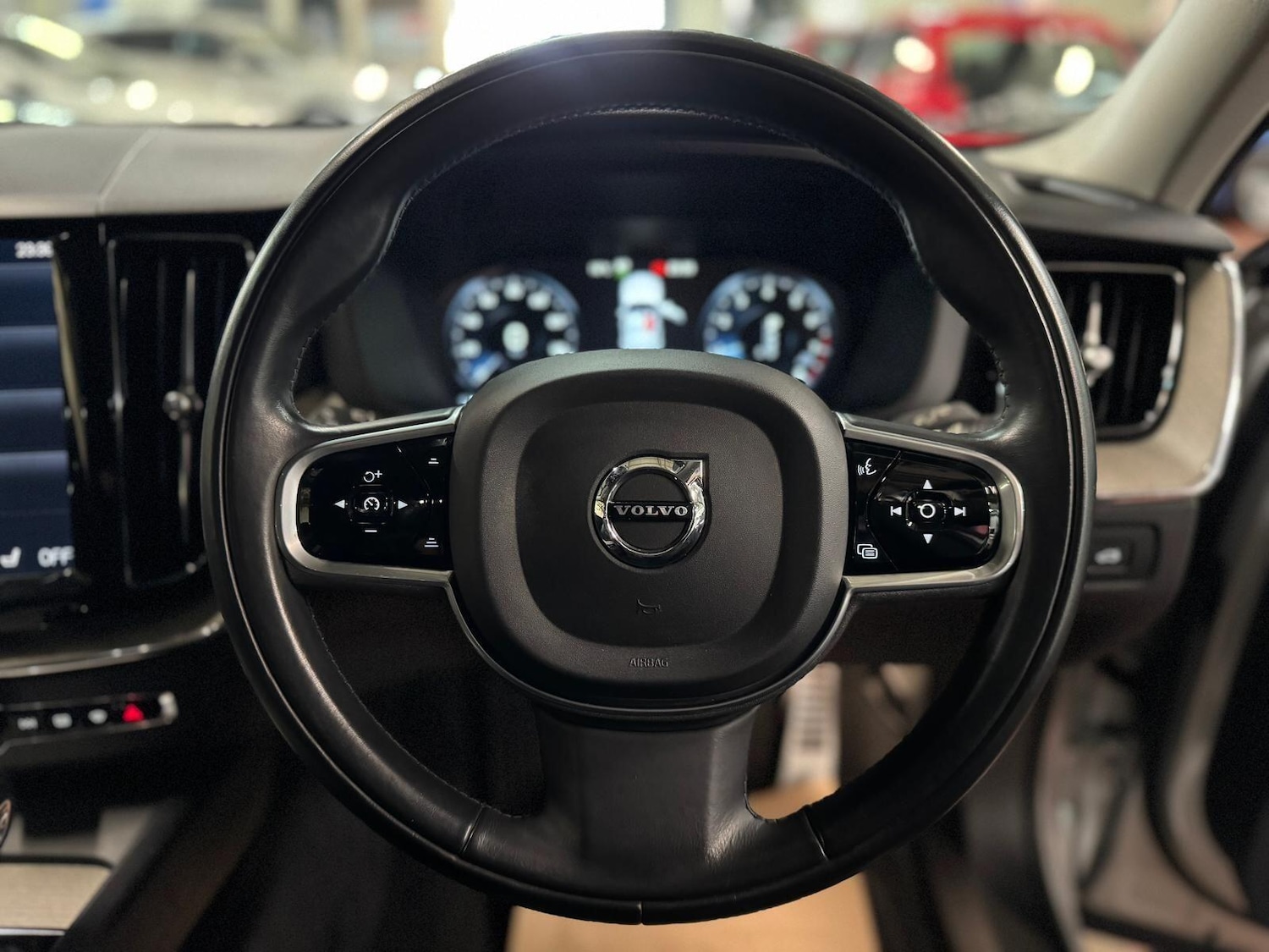 Used Volvo XC60 for sale - 78101155: Photo 64