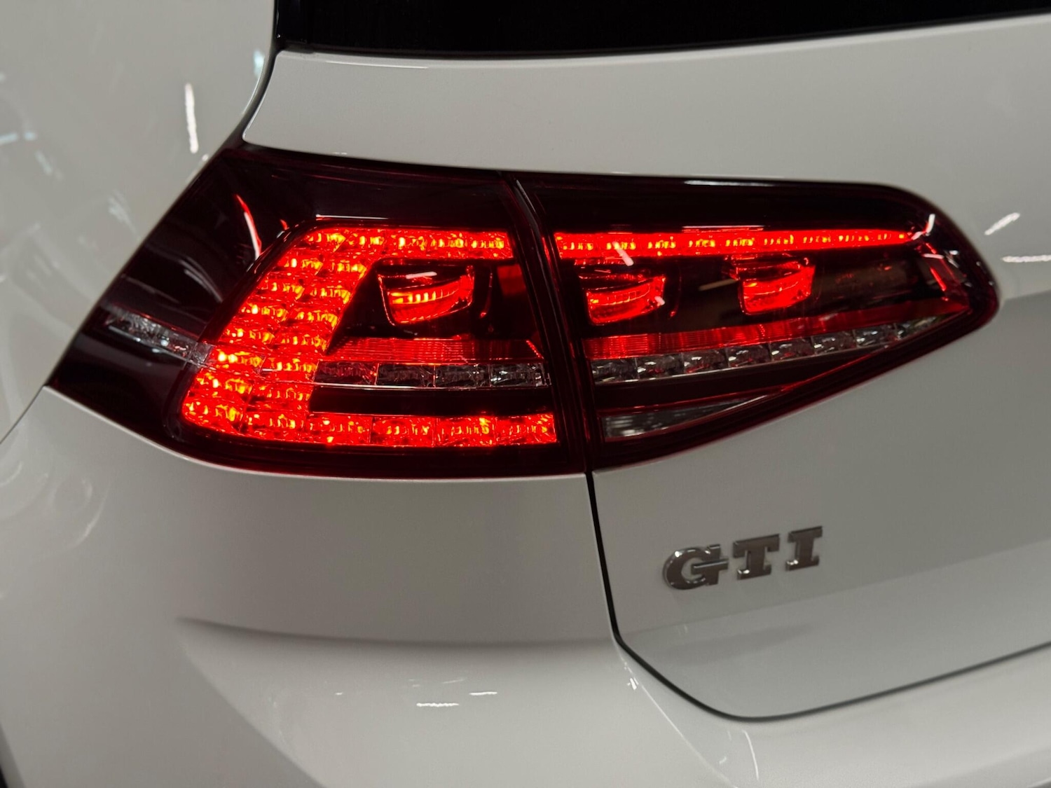 Used Volkswagen Golf for sale - 76456610: Photo 16