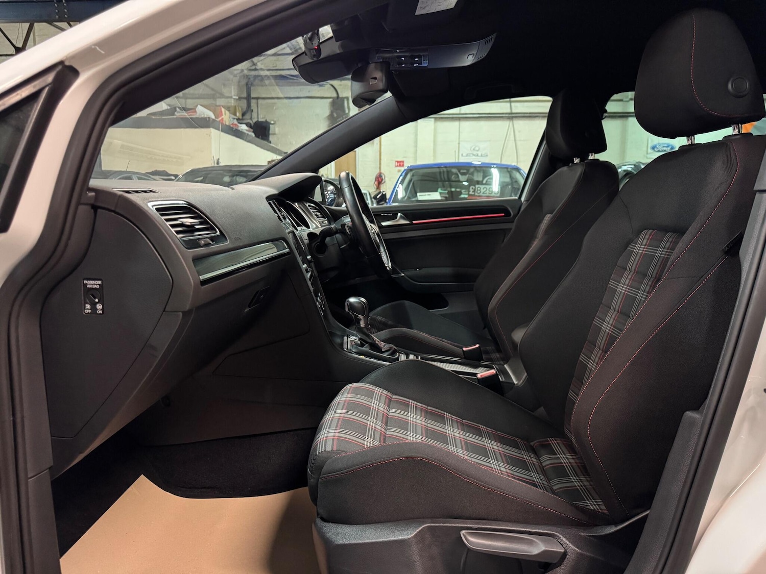 Used Volkswagen Golf for sale - 76456610: Photo 22