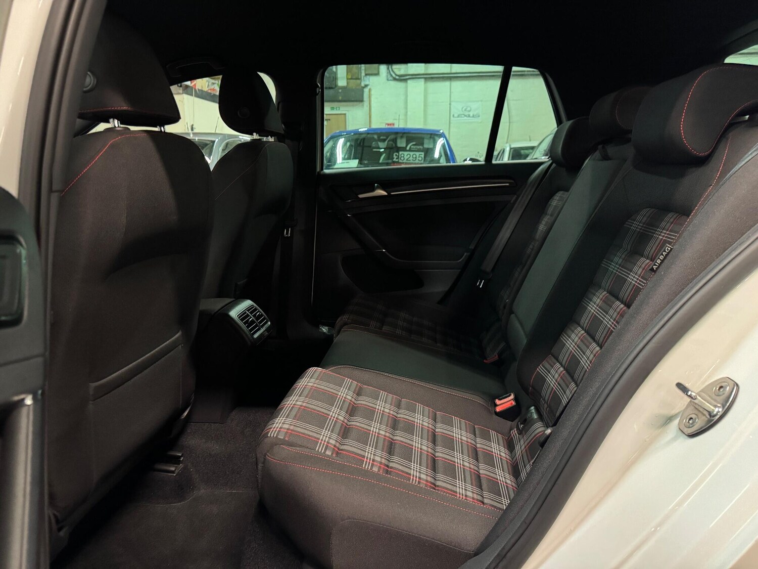 Used Volkswagen Golf for sale - 76456610: Photo 28