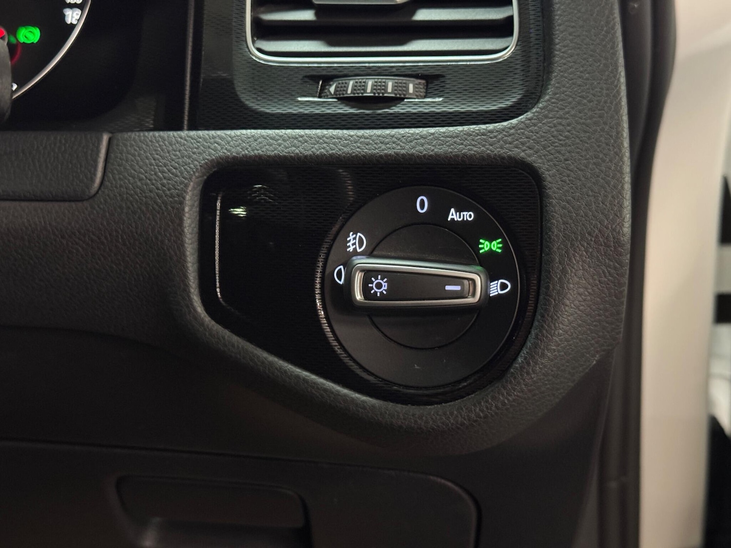 Used Volkswagen Golf for sale - 76456610: Photo 44