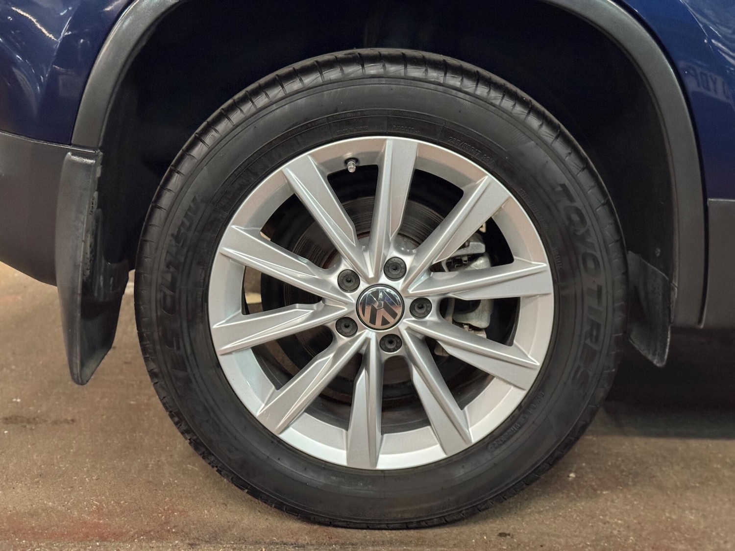 Used Volkswagen Tiguan for sale - 76476561: Photo 16