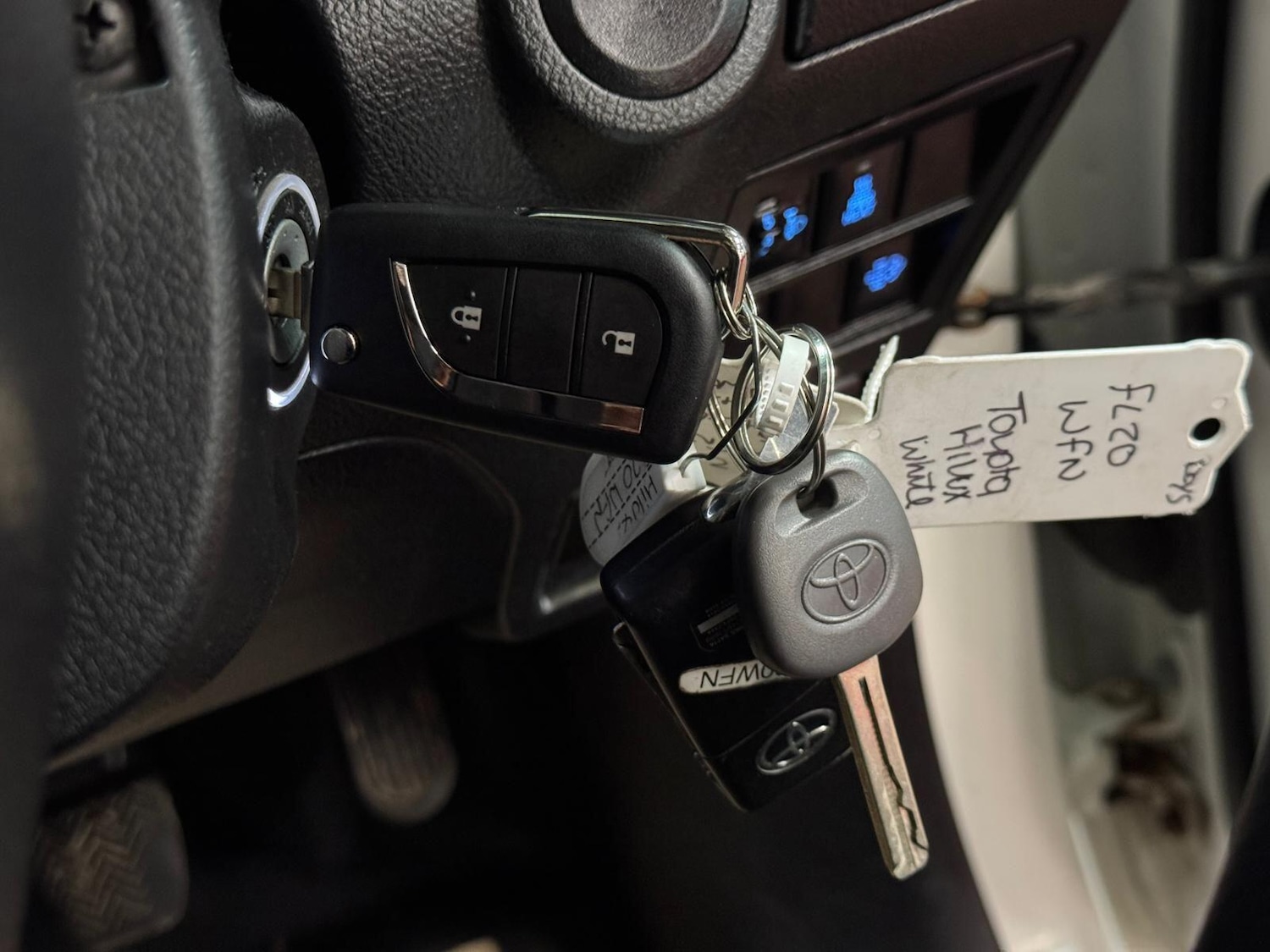 Used Toyota Hilux 2020 for sale - 77695461: Photo 29