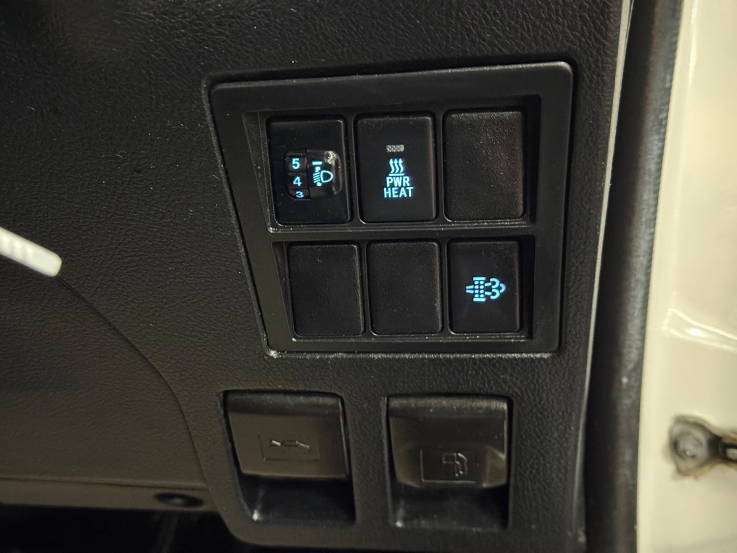 Used Toyota Hilux 2020 for sale - 77695461: Photo 30