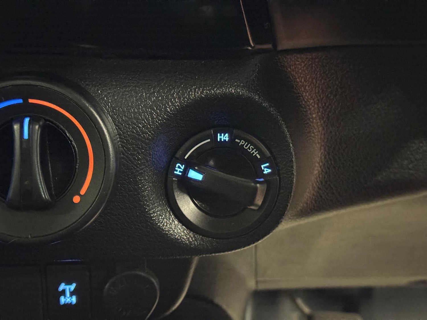 Used Toyota Hilux 2020 for sale - 77695461: Photo 36