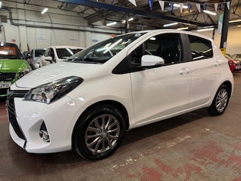 Used Toyota Yaris 2016 for sale - 75589797: Photo