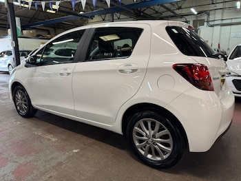 Used Toyota Yaris 2016 for sale - 75589797: Photo