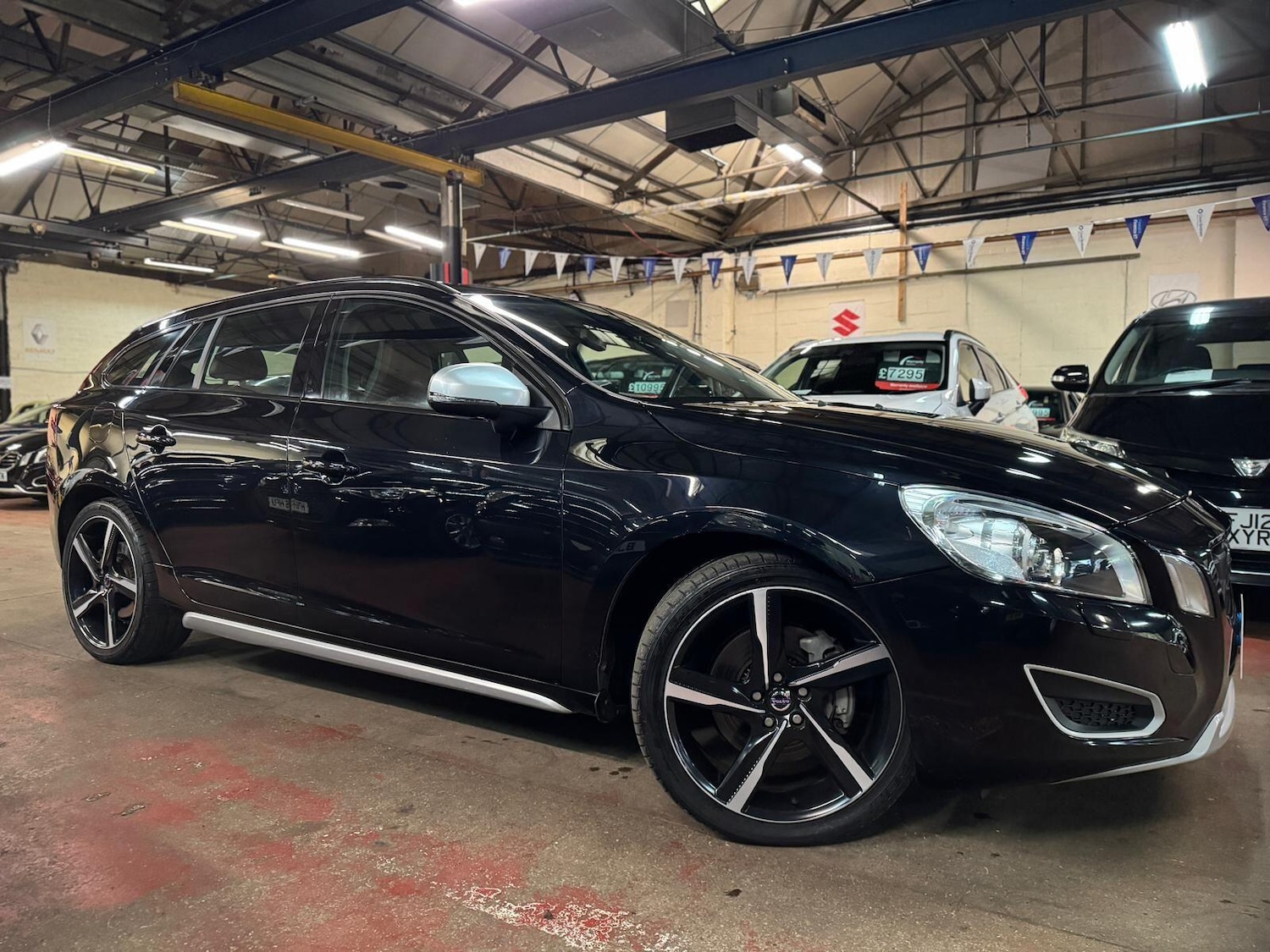 Used Volvo V60 for sale - 77376734: Photo 17