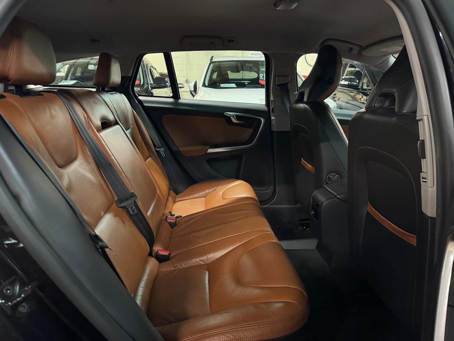 Used Volvo V60 for sale - 77376734: Photo 24