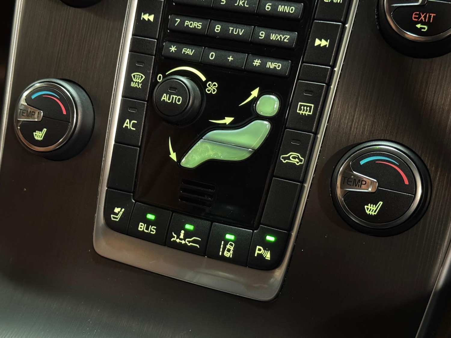 Used Volvo V60 for sale - 77376734: Photo 42