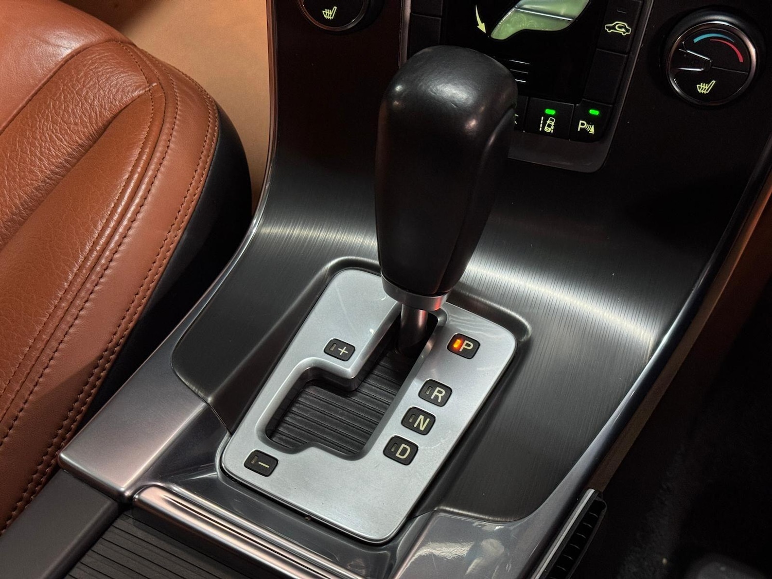 Used Volvo V60 for sale - 77376734: Photo 43