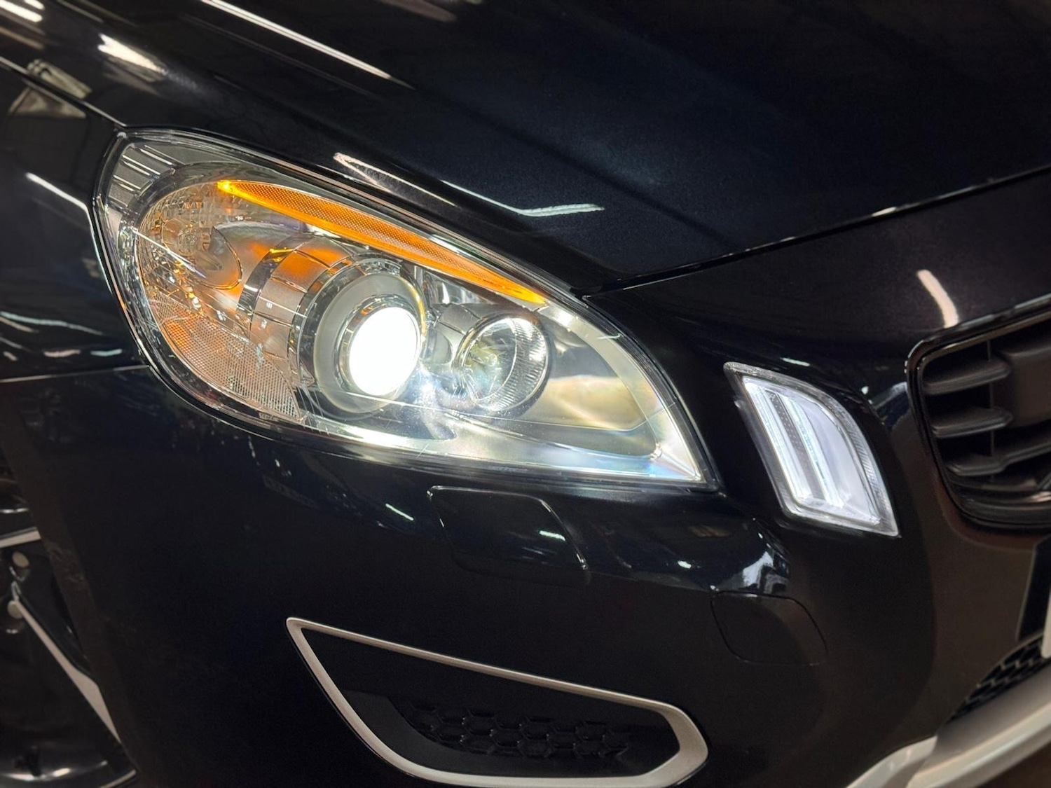 Used Volvo V60 for sale - 77376734: Photo 9