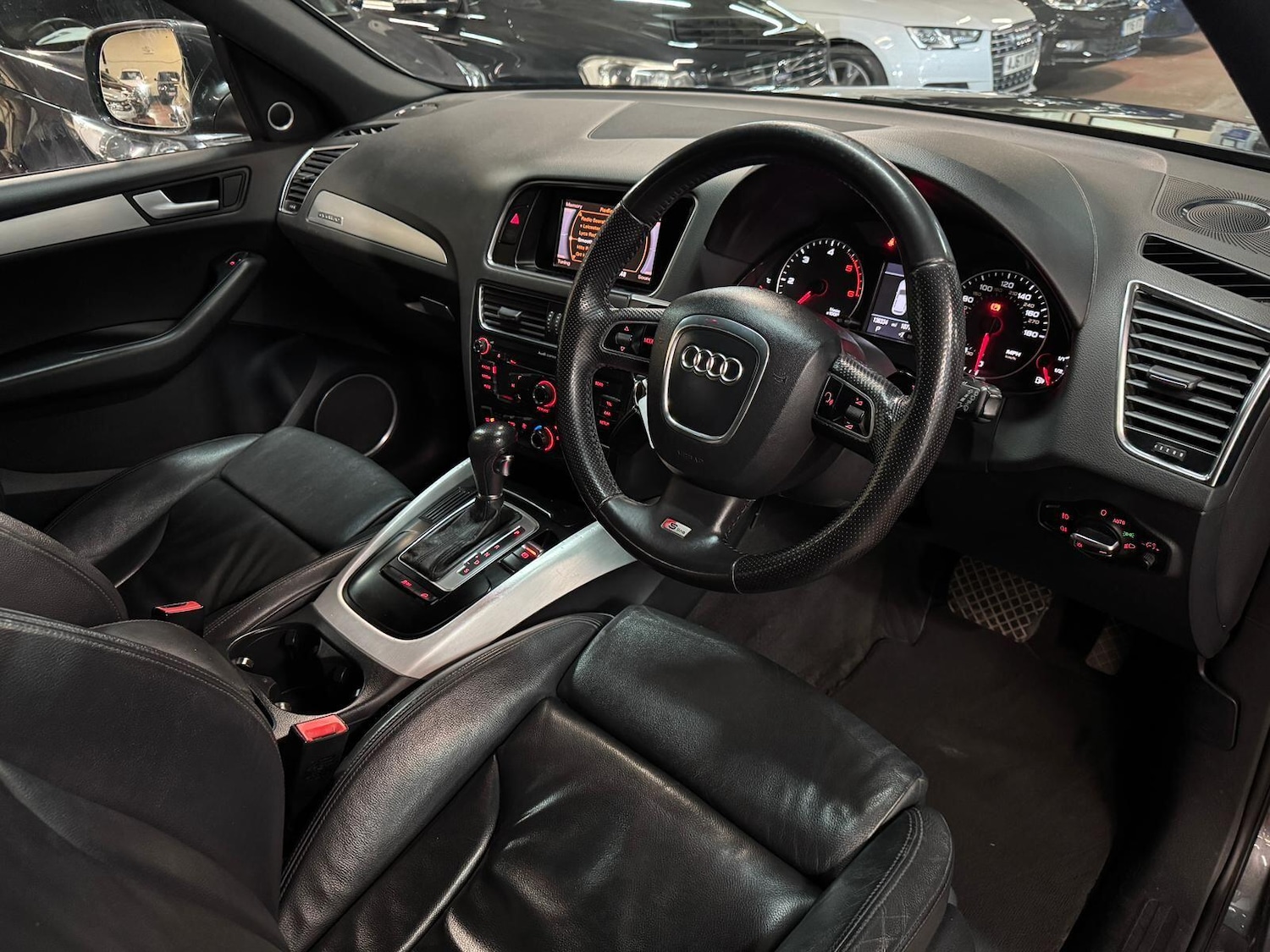 Used Audi Q5 2011 for sale - 76855894: Photo 24