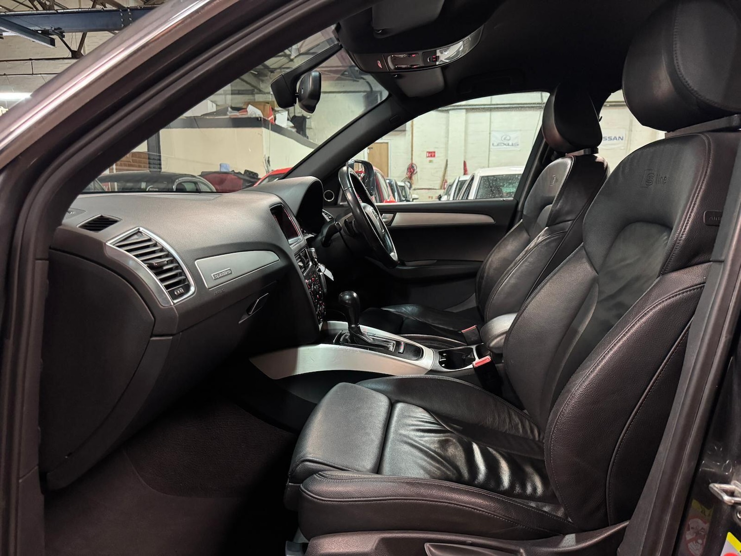 Used Audi Q5 2011 for sale - 76855894: Photo 26