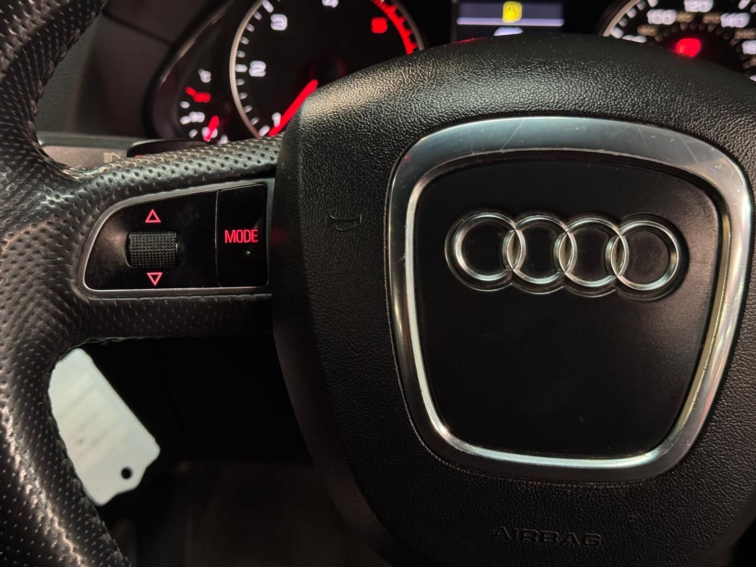 Used Audi Q5 2011 for sale - 76855894: Photo 42