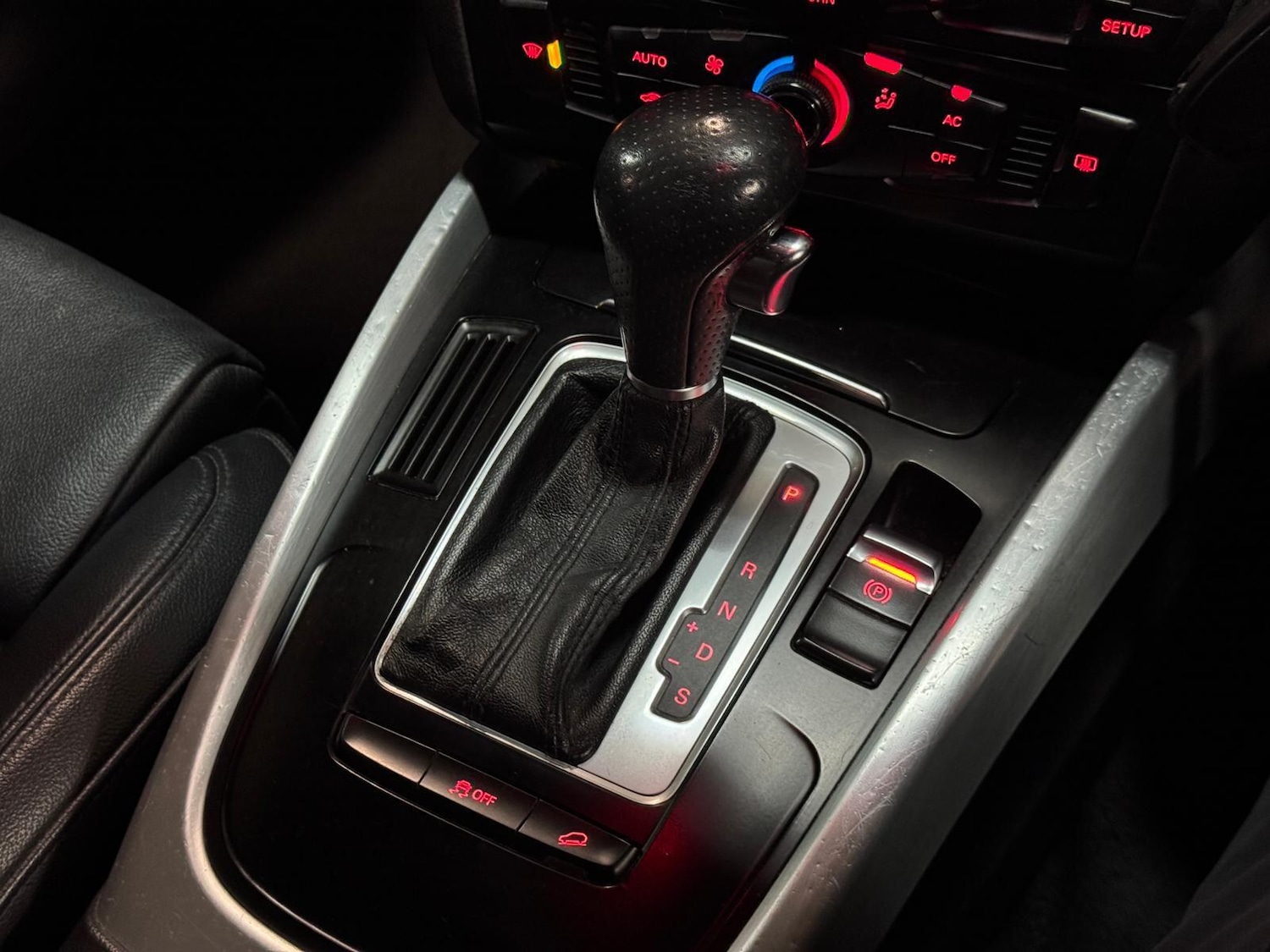 Used Audi Q5 2011 for sale - 76855894: Photo 52