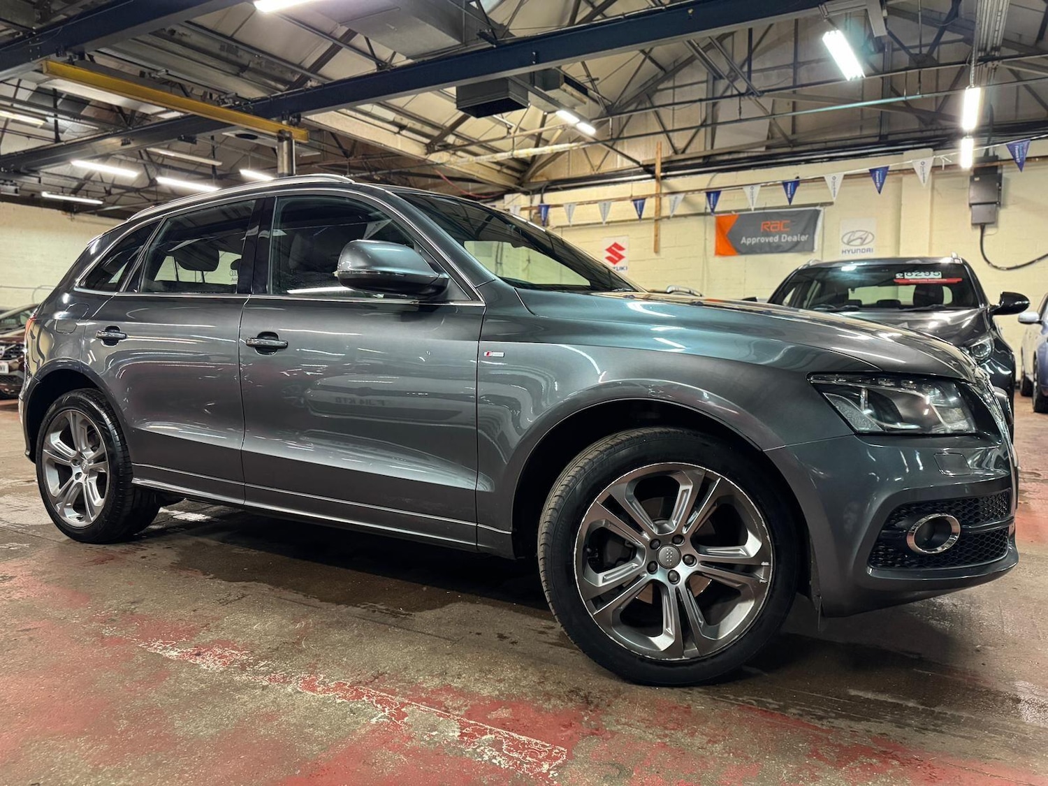 Used Audi Q5 2011 for sale - 76855894: Photo 8