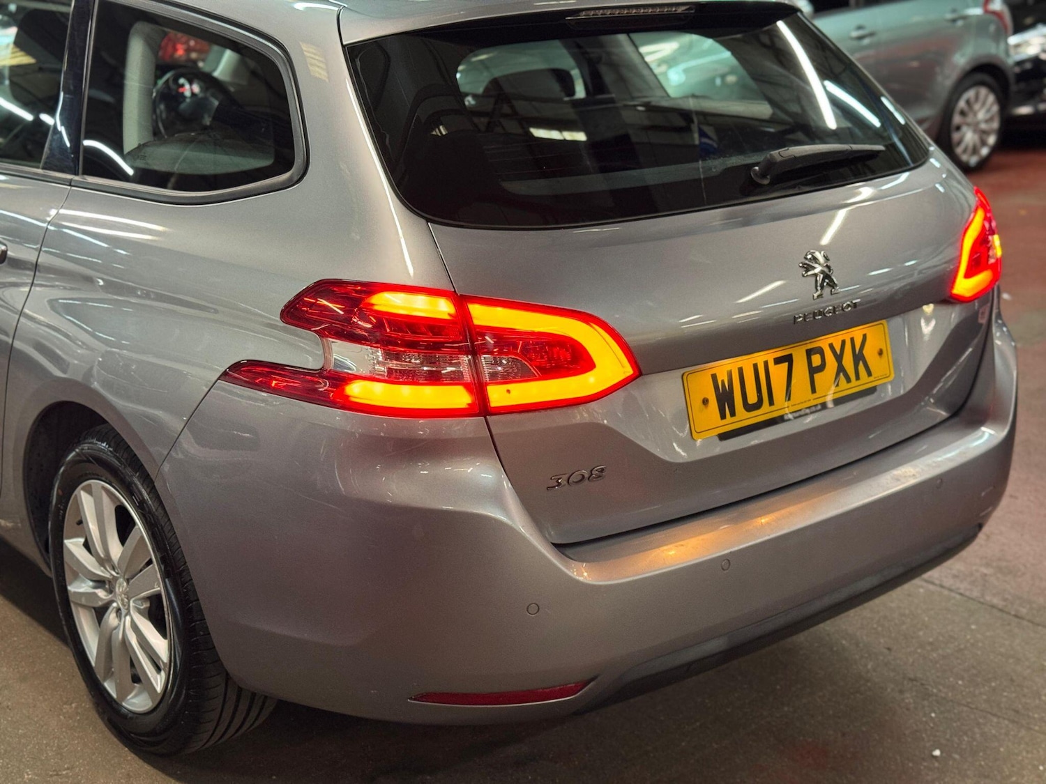 Used Peugeot 308 SW 2017 for sale - 76043376: Photo 10