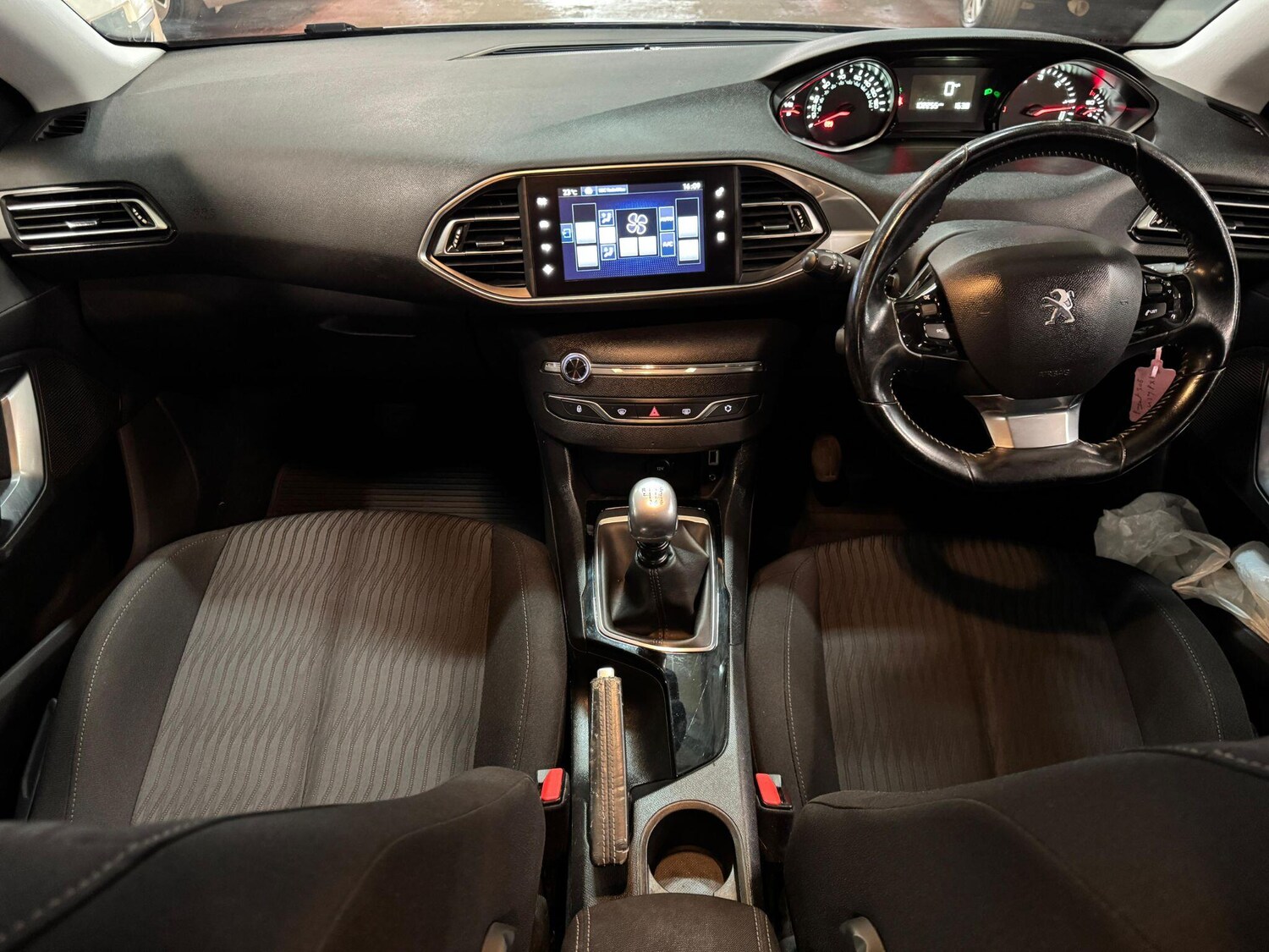 Used Peugeot 308 SW 2017 for sale - 76043376: Photo 27